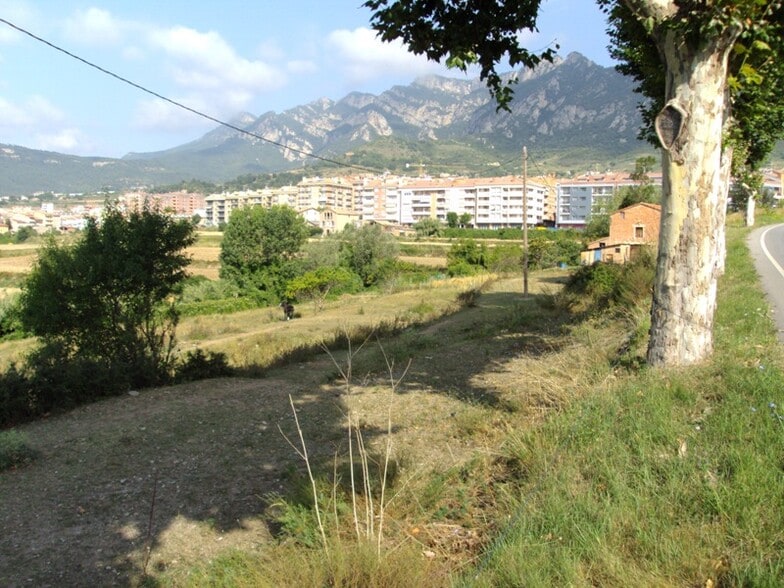 Carrer Tossalet de les Forques, 58, Berga, Barcelona à vendre - Photo du bâtiment - Image 2 de 8