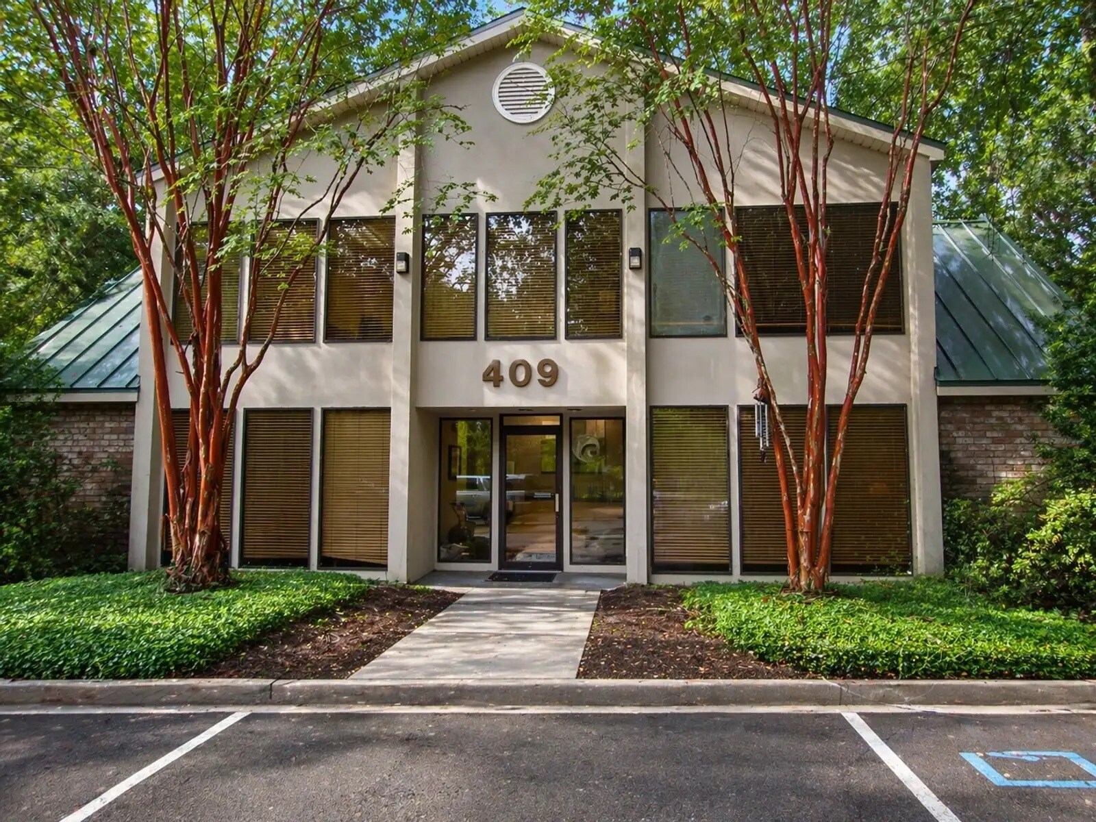 409 W 21st Ave, Covington, LA à louer Photo principale- Image 1 de 9
