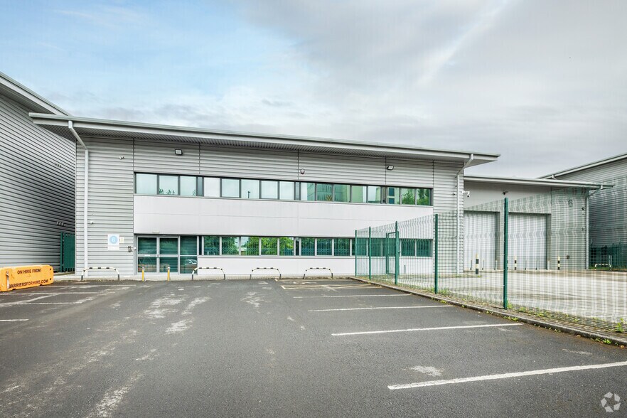 Centenary Park, Coronet Way, Salford for lease - Building Photo - Image 3 of 6