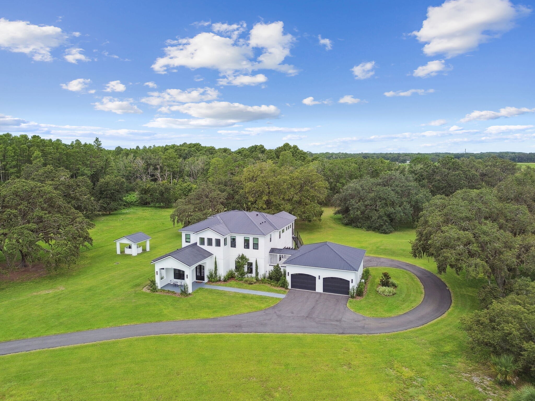 13711 Lussier Ln, Spring Hill, FL à vendre Photo du bâtiment- Image 1 de 15