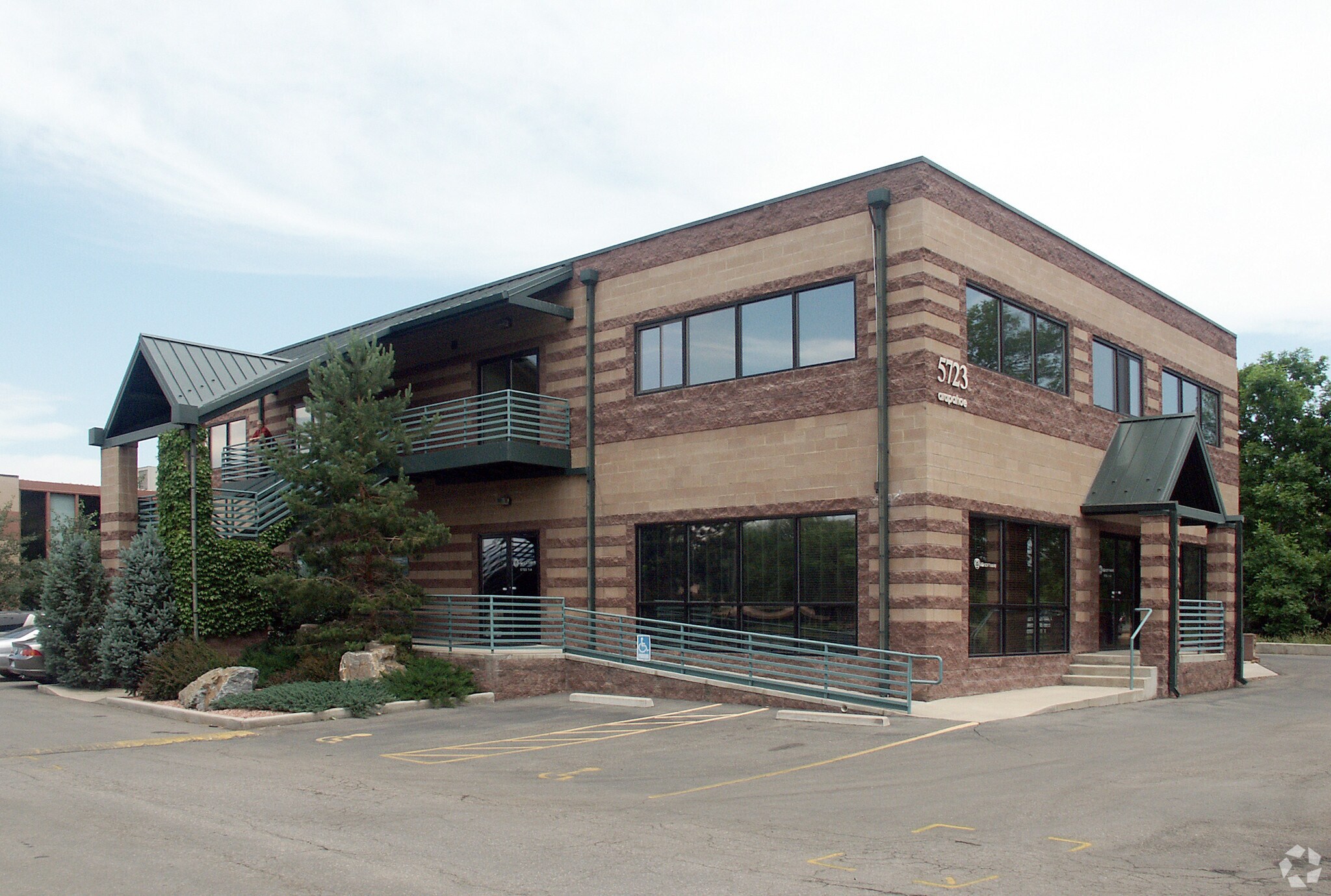 5723 Arapahoe Ave, Boulder, CO for lease Primary Photo- Image 1 of 25