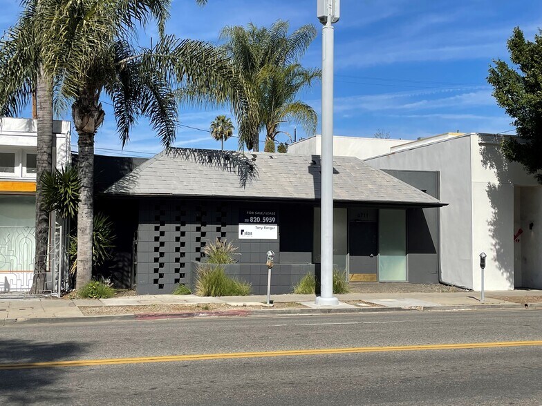6711 Melrose Ave, Los Angeles, CA à vendre - Photo du bâtiment - Image 2 de 8
