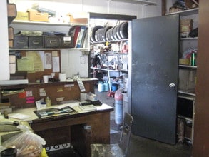 8139 Metcalf Ave, Overland Park, KS for sale Interior Photo- Image 1 of 1