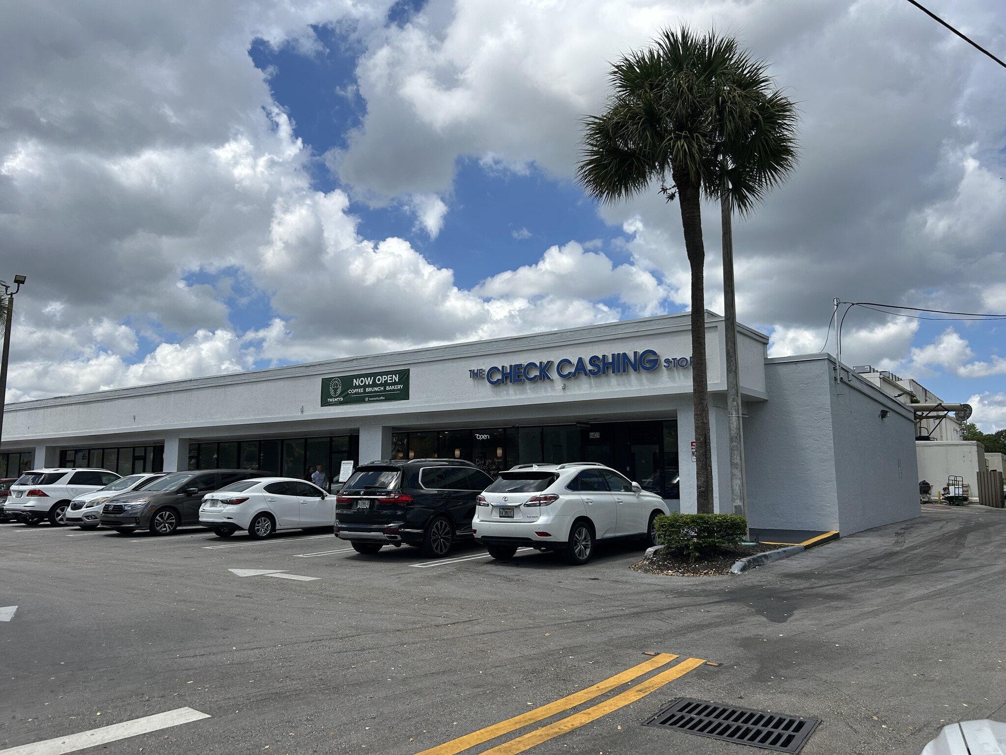 6401-6493 Stirling Rd, Davie, FL for lease Interior Photo- Image 1 of 5