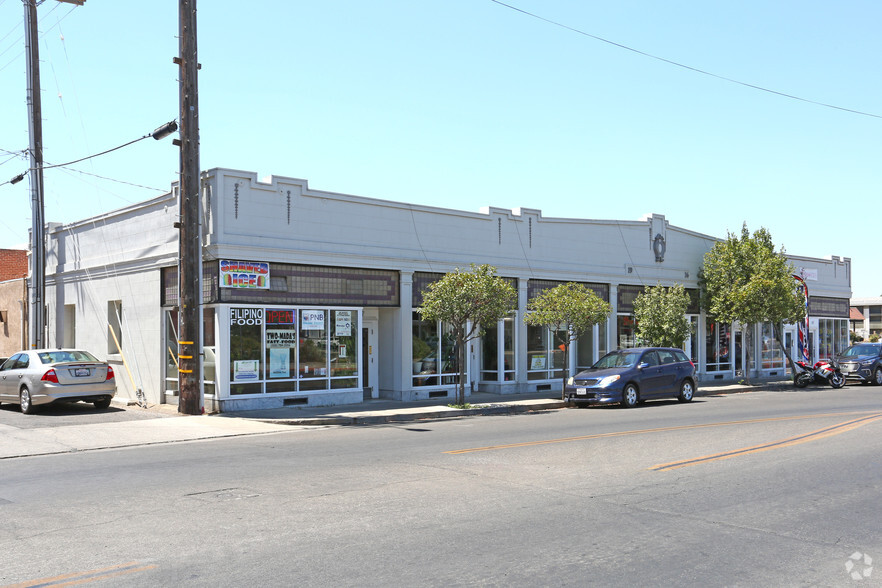 33-45 W Putnam Ave, Porterville, CA à vendre - Photo principale - Image 1 de 1