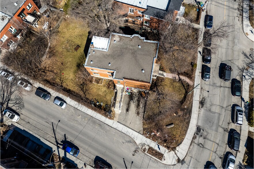 5165 Av Isabella, Montréal, QC à vendre - Photo du bâtiment - Image 3 de 5