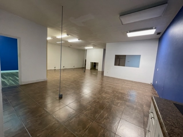1013 5th Ave N, Naples, FL 34102 - Unité A2 & A3 -  - Photo intérieure - Image 2 of 3