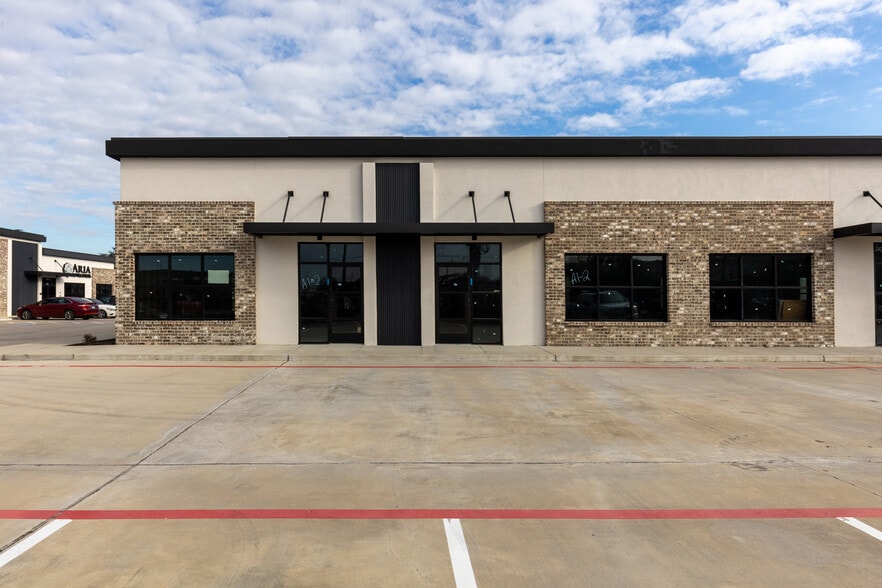 4732 Sugar Grove Blvd, Stafford, TX for lease - Building Photo - Image 2 of 8