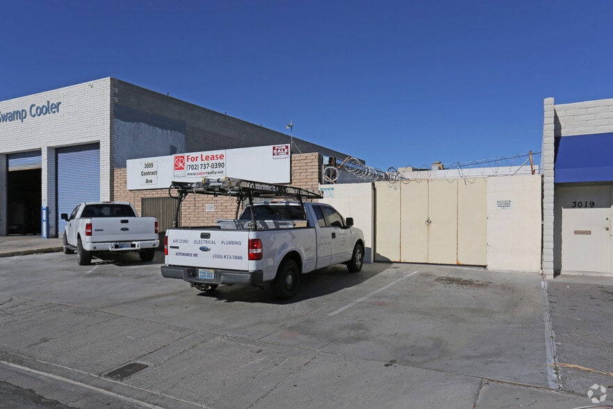 3009 Contract Ave, Las Vegas, NV à vendre - Photo du bâtiment - Image 3 de 9
