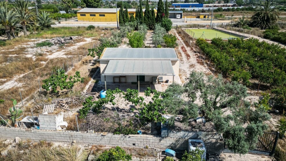 Passatge Cuartel Norte, 22, Crevillent, Alicante for sale - Primary Photo - Image 1 of 39