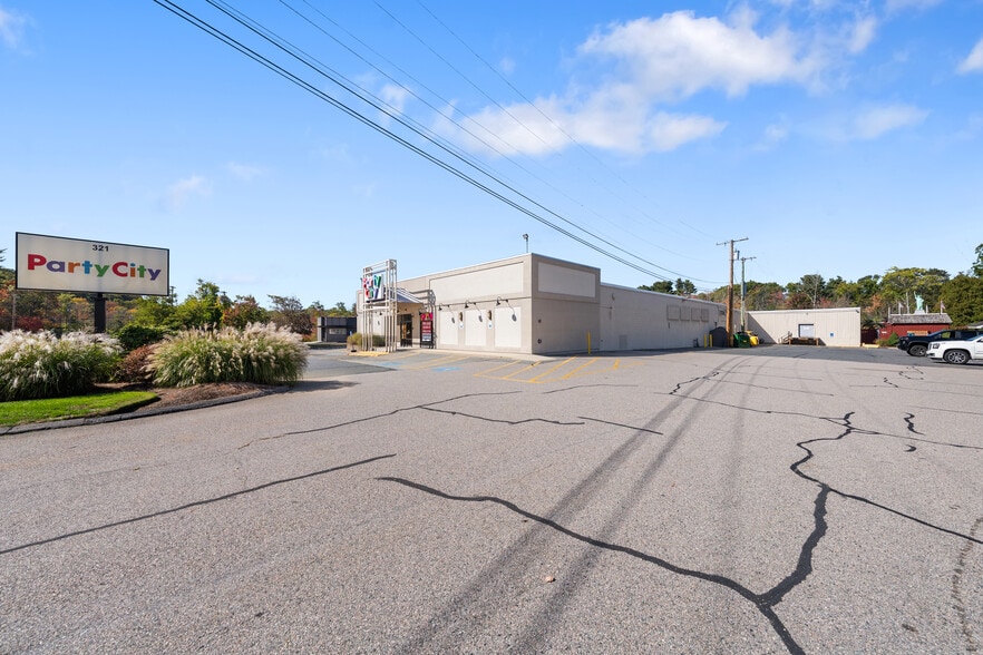 321 Worcester St, Natick, MA for lease - Building Photo - Image 2 of 24