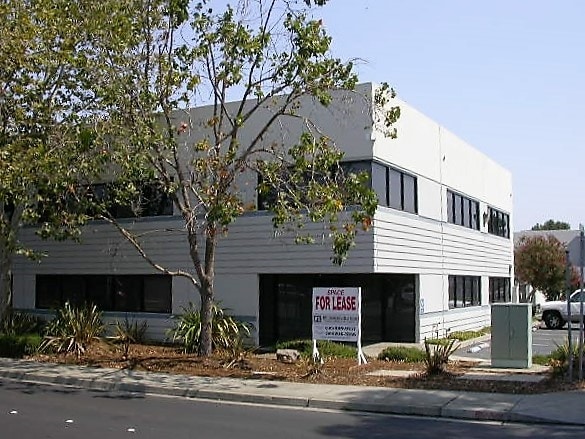 2513 Technology Dr, Hayward, CA for lease - Building Photo - Image 2 of 11