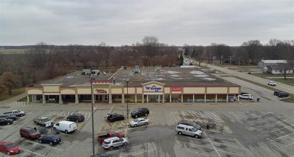 1741 E Chestnut St, Canton, IL à louer - Photo du bâtiment - Image 2 de 8