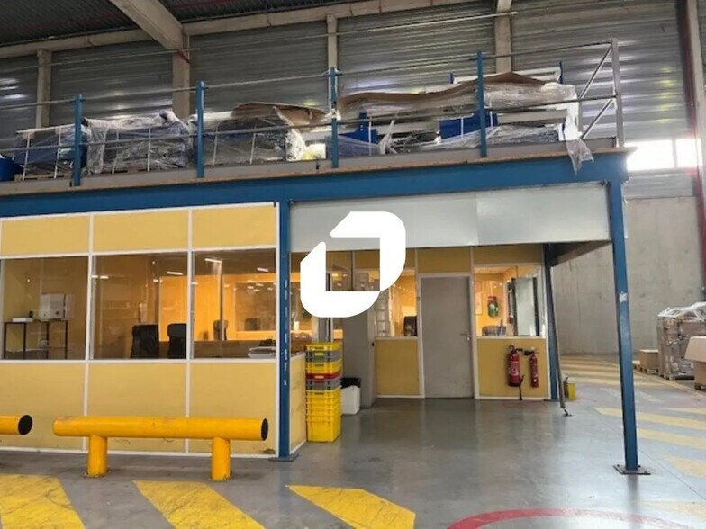 Industrial in Herblay-sur-Seine for lease - Building Photo - Image 3 of 8