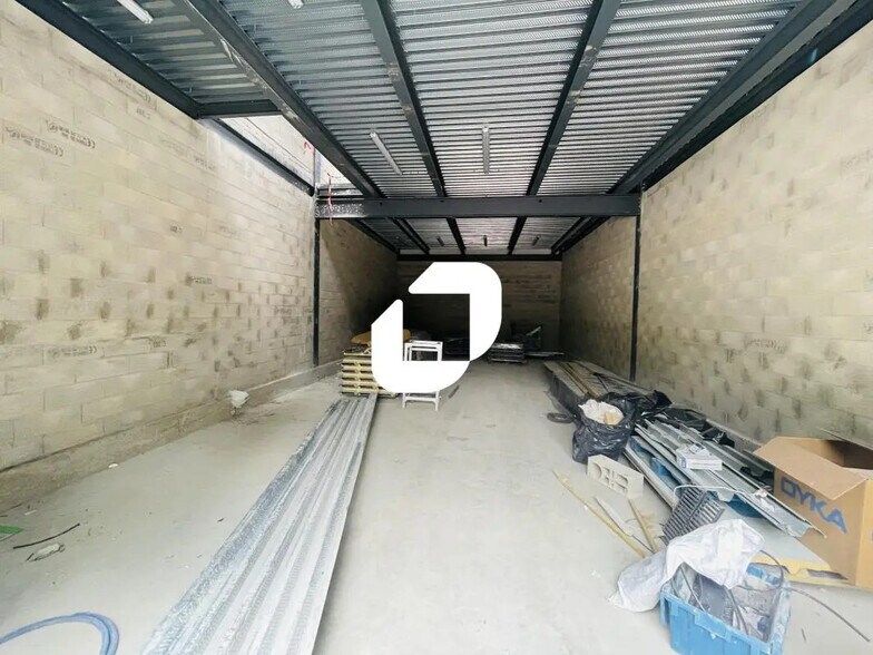 Flex in Noisy-le-Grand for lease - Construction Photo - Image 2 of 5