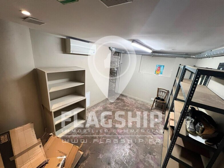Retail in Asnières-sur-Seine for lease - Interior Photo - Image 2 of 4