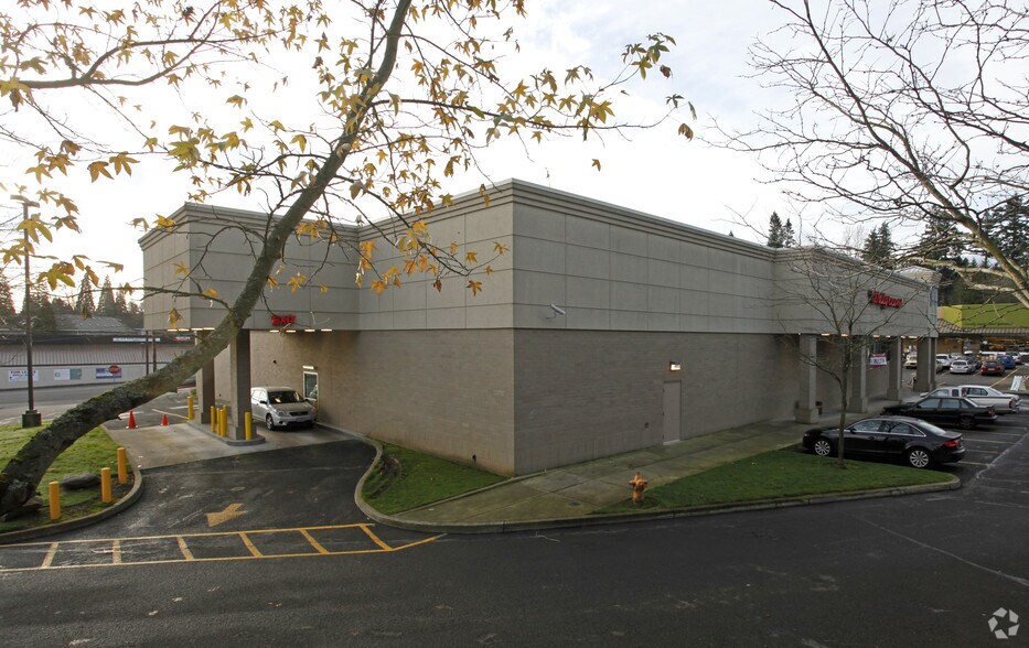 7280 SW Beaverton Hillsdale Hwy, Portland, OR à vendre - Photo du bâtiment - Image 2 de 5