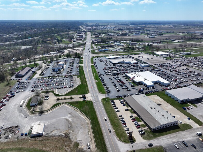 907 N Bluff Rd, Collinsville, IL à louer - Aérien - Image 3 de 3