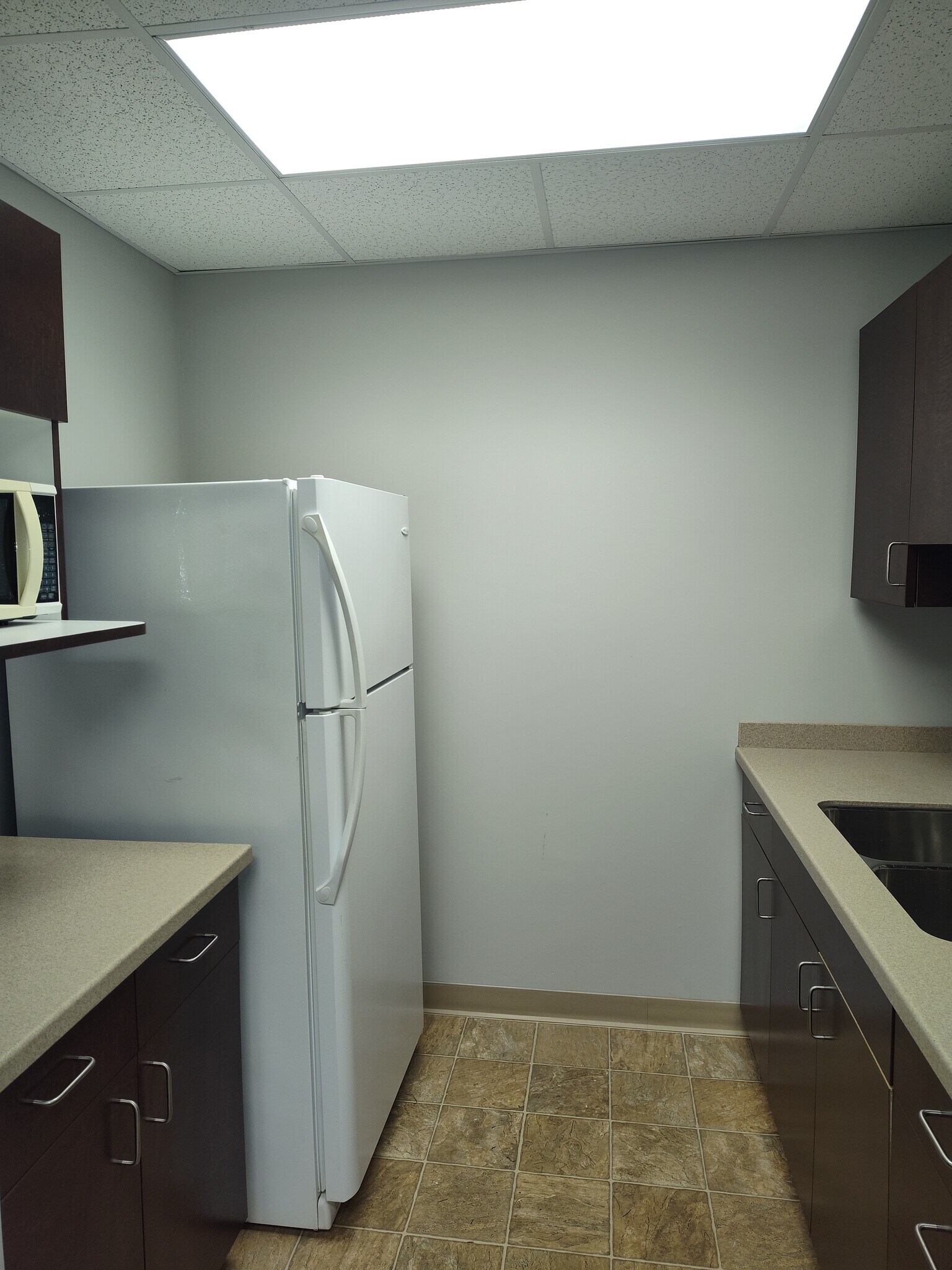 43 Franklin St, East Hartford, CT for lease Interior Photo- Image 1 of 8