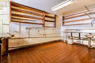 2363 Van Ness Ave, San Francisco, CA for lease Interior Photo- Image 2 of 7