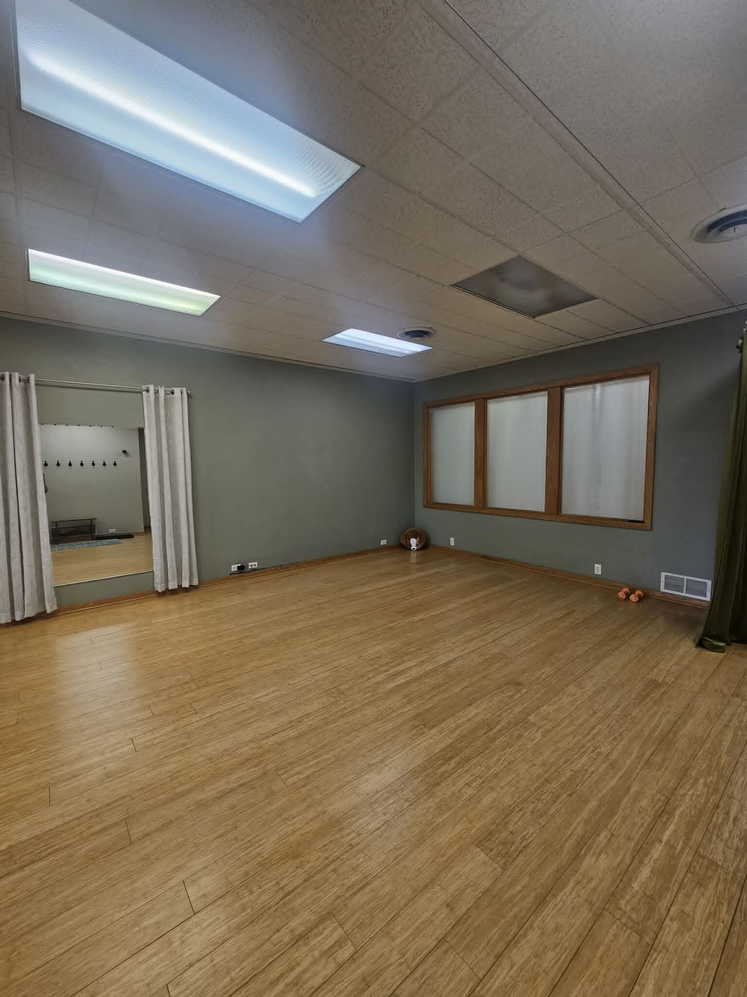 420 Pennsylvania Ave W, Warren, PA for lease Primary Photo- Image 1 of 4