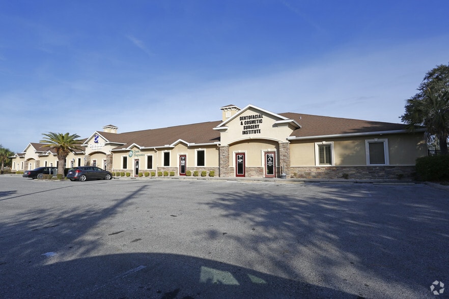 32 Seven Hills Dr, Spring Hill, FL for lease - Building Photo - Image 2 of 6