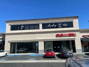 22912 Pacific Park Dr, Aliso Viejo, CA à louer Photo du bâtiment- Image 2 de 2