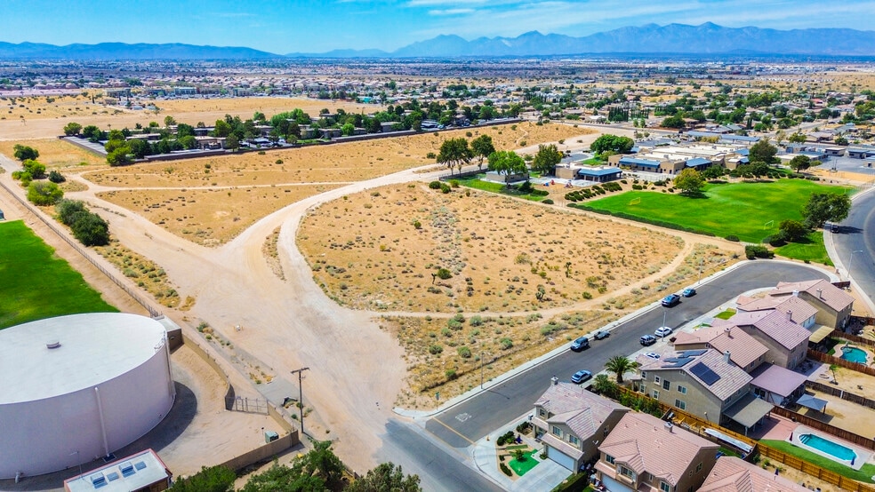 Topaz Avenue, Hesperia, CA for sale - Building Photo - Image 2 of 12