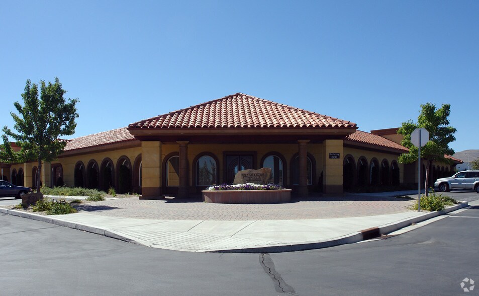 500 Damonte Ranch Pky, Reno, NV à louer - Photo du bâtiment - Image 2 de 12