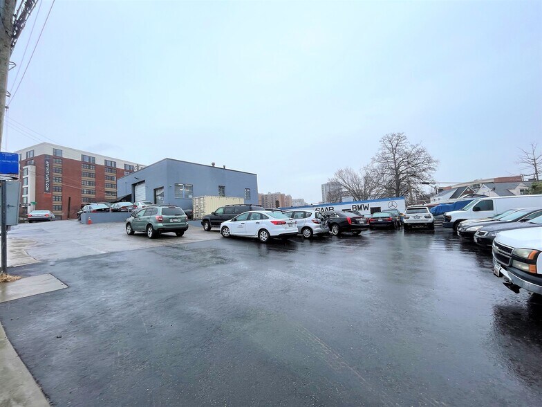 811 Burlington Ave, Silver Spring, MD à vendre - Photo du bâtiment - Image 2 de 5