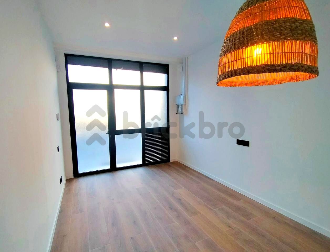 Immeuble residentiel dans Barcelone, Barcelona à vendre Photo intérieure- Image 1 de 5