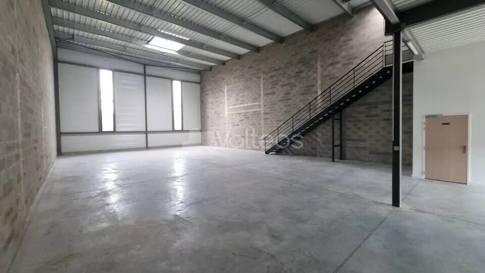 25 Rue Des Usines, Fenouillet for lease - Interior Photo - Image 3 of 10