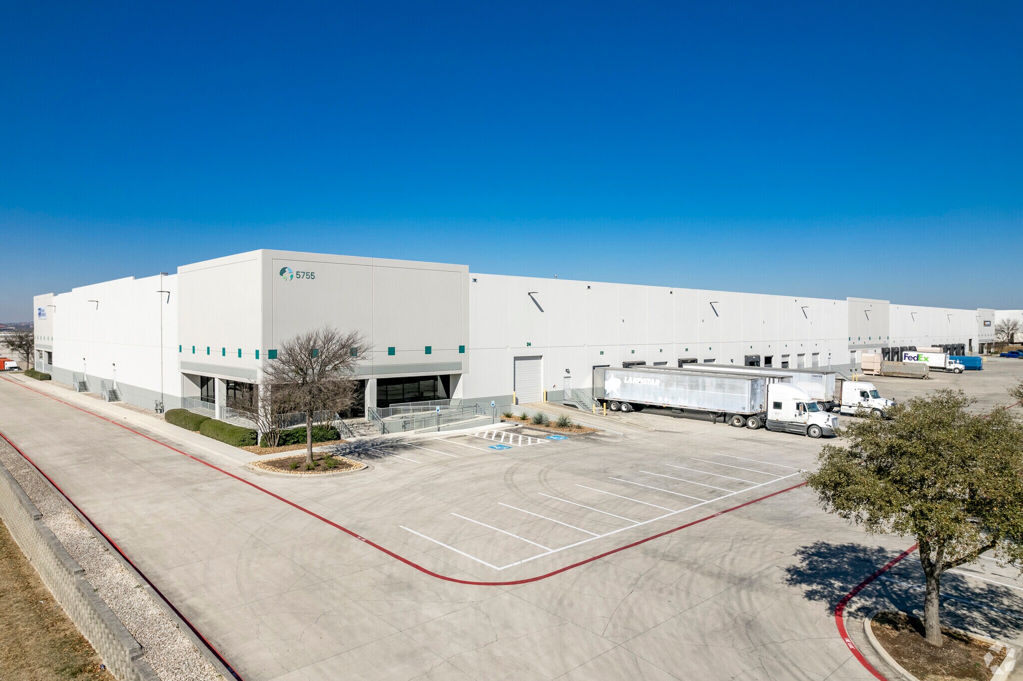 5755 Tri County Pky, Schertz, TX for lease Primary Photo- Image 1 of 7