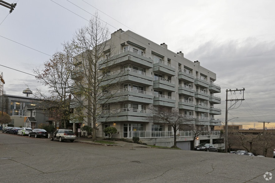 323-325 Republican St, Seattle, WA à louer - Photo du bâtiment - Image 1 de 2