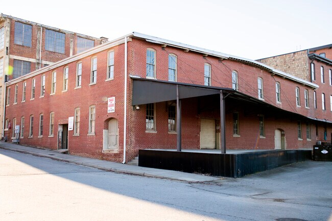 Plus de détails pour 110 Newton St, Danville, VA - Industriel à vendre