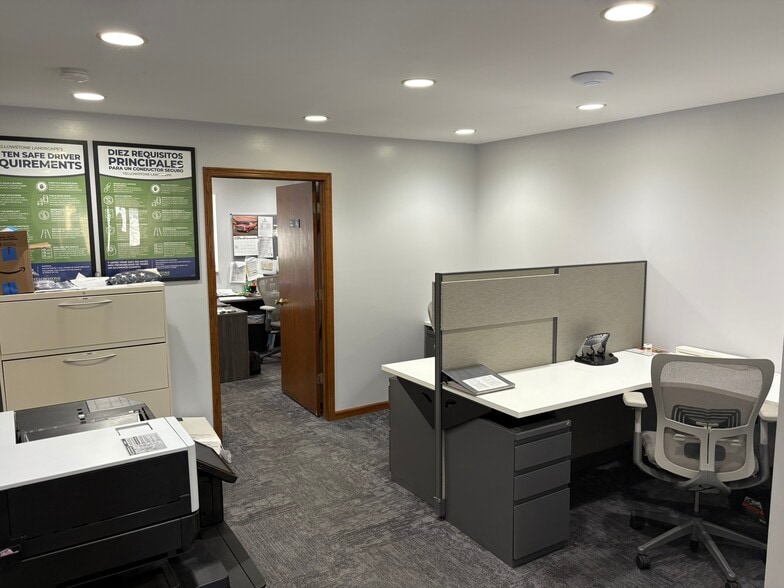 3125 Glenwood Lansing Rd, Lansing, IL for sale - Building Photo - Image 3 of 16