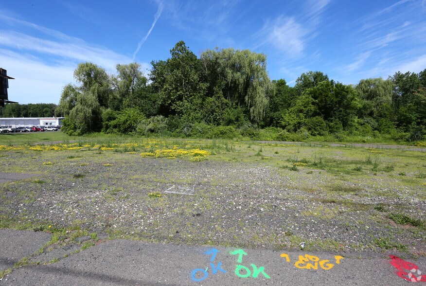 500 Berlin Tpke, Berlin, CT à vendre - Photo du bâtiment - Image 3 de 4