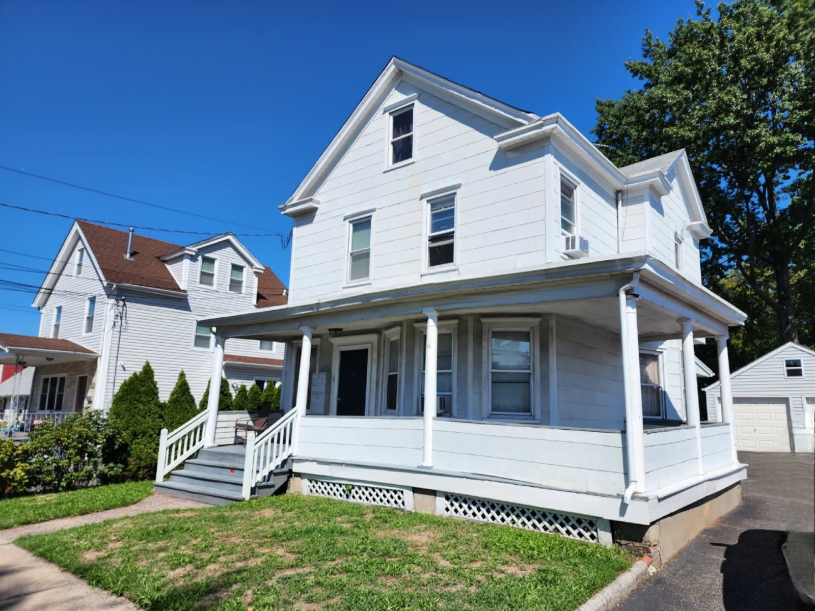 105 Parkview Ave, Elmwood Park, NJ for sale Primary Photo- Image 1 of 11