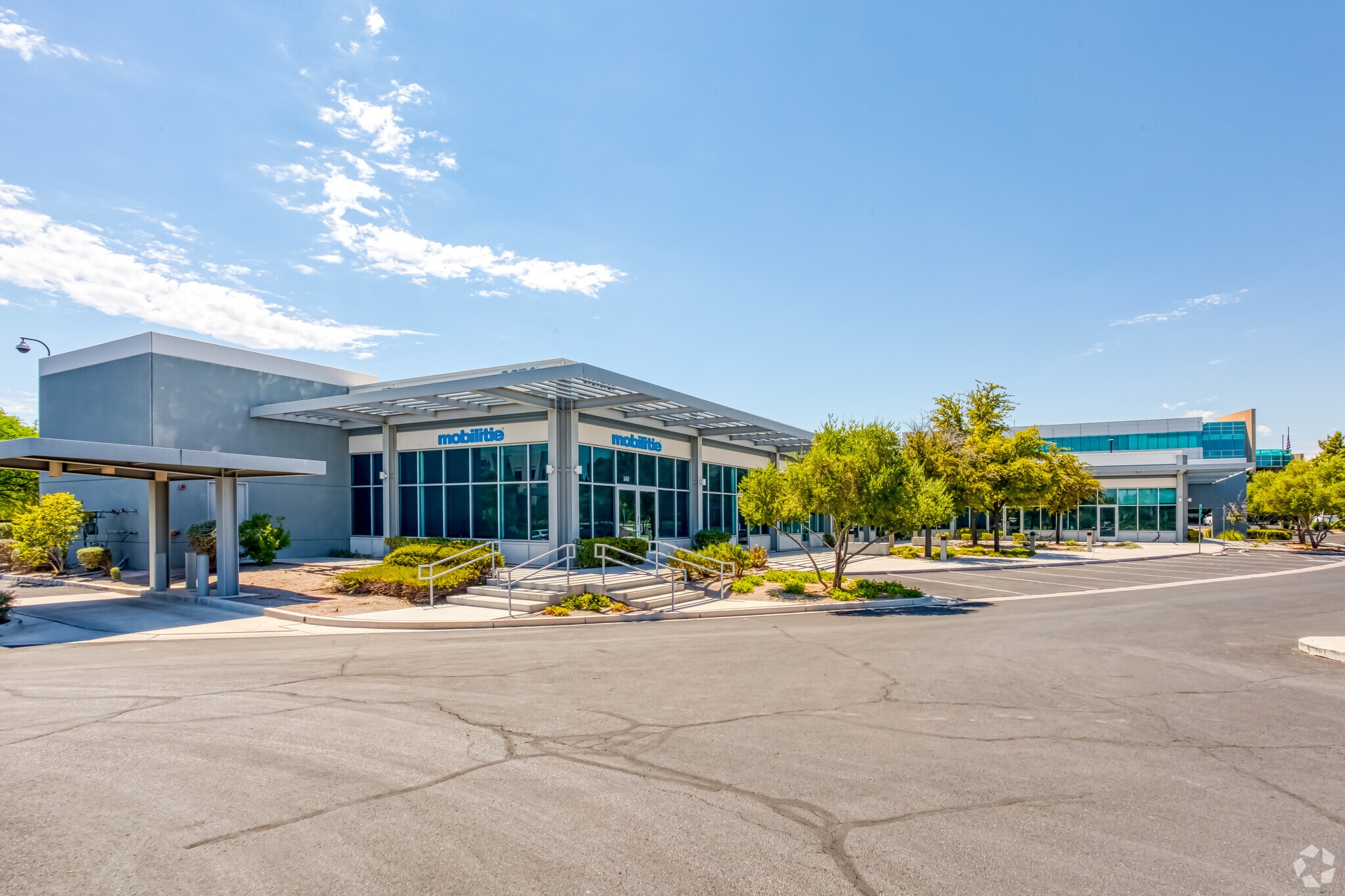 6650 Via Austi Pky, Las Vegas, NV for lease Building Photo- Image 1 of 22
