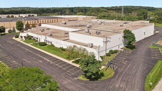 Plus de détails pour 16000 W Rogers Dr, New Berlin, WI - Industriel à vendre