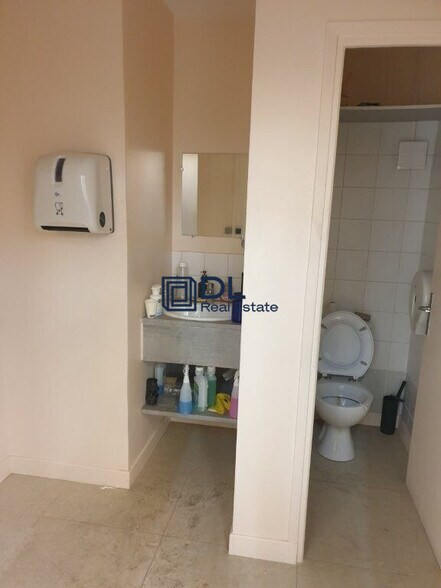 Industrial in Bagnolet for sale - Interior Photo - Image 3 of 5