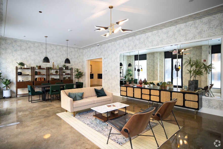 1135 W Winona St, Chicago, IL à louer - Photo du bâtiment - Image 2 de 50