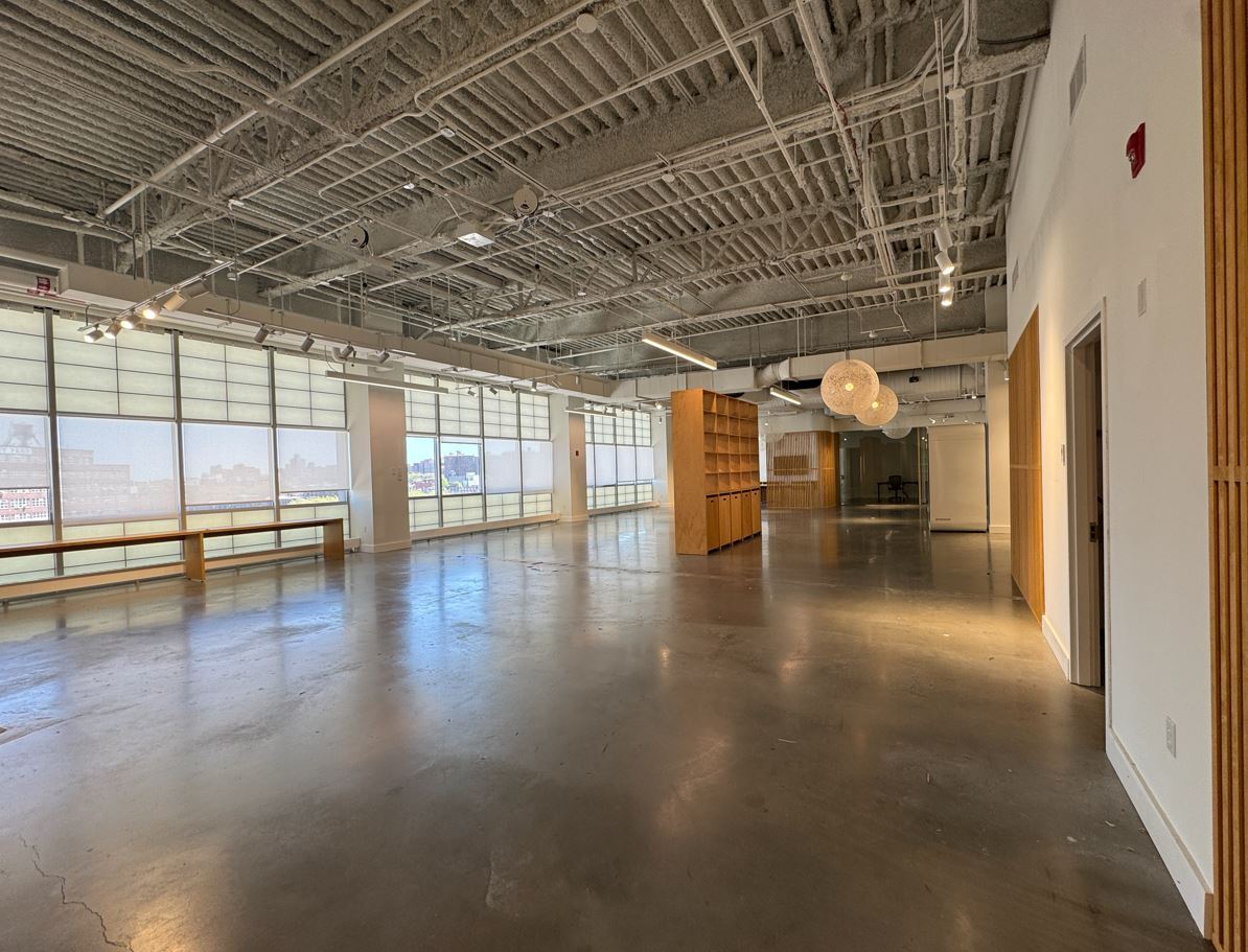 141 Flushing Ave, Brooklyn, NY à louer Photo intérieure- Image 1 de 2