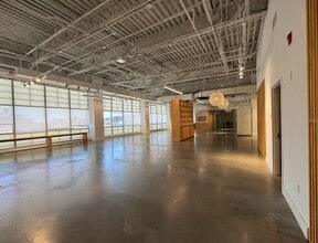 141 Flushing Ave, Brooklyn, NY à louer Photo intérieure- Image 1 de 2