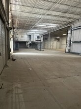 1350 E Southcross Blvd, San Antonio, TX for lease Building Photo- Image 2 of 5