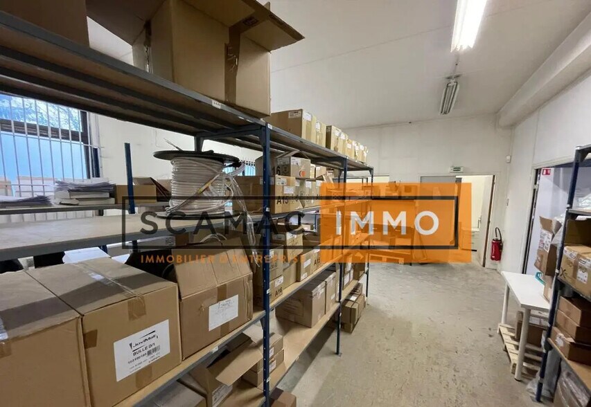 Flex dans Champs-sur-Marne à louer - Photo du bâtiment - Image 2 de 11