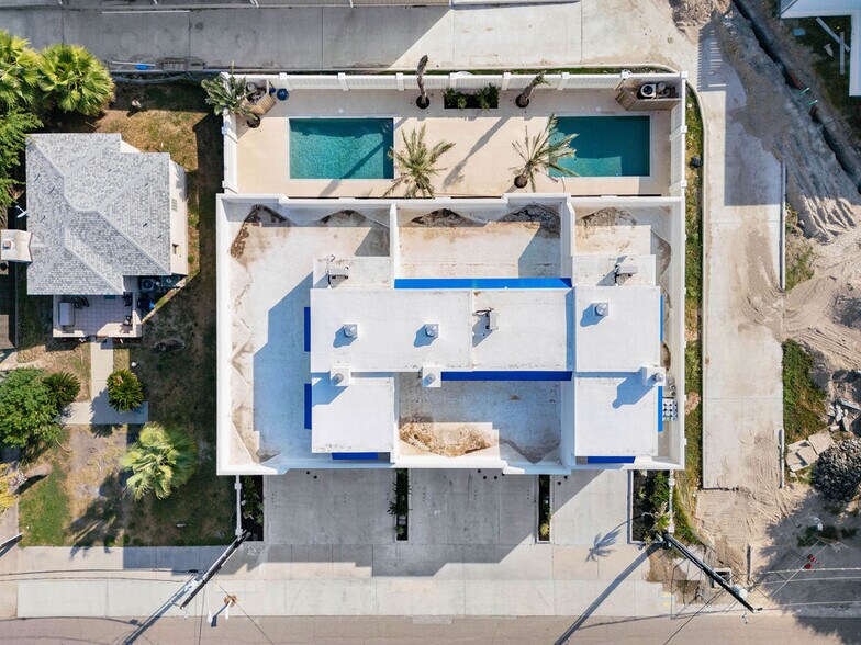 615 W Avenue A, Port Aransas, TX à vendre - Photo du bâtiment - Image 2 de 25