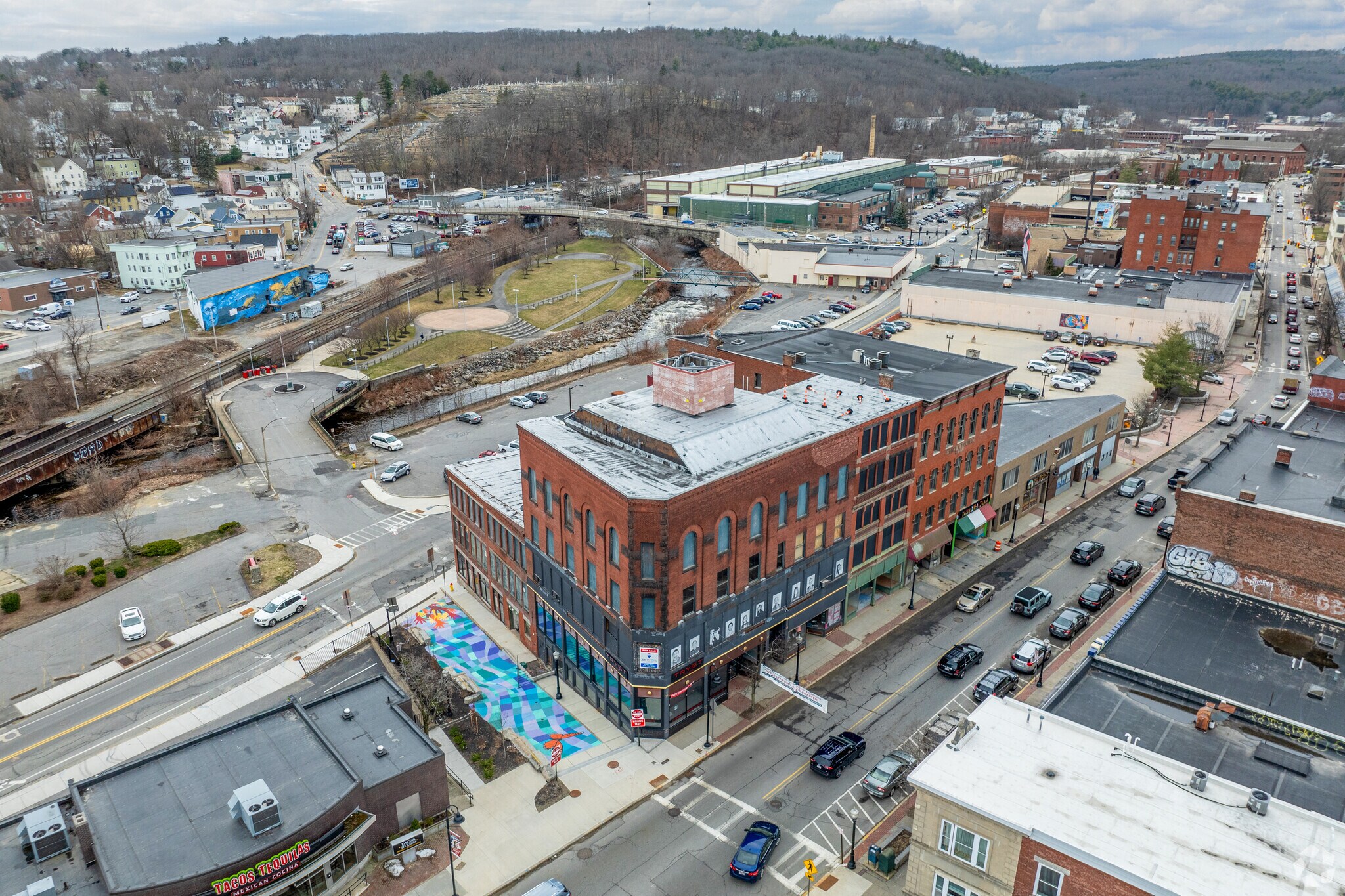 336 Main St, Fitchburg, MA à louer Aérien- Image 1 de 4