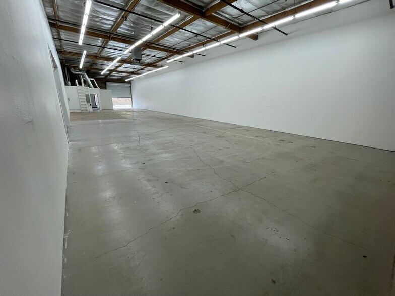 12112-12126 Sherman Way, North Hollywood, CA à louer - Photo intérieure - Image 3 de 20