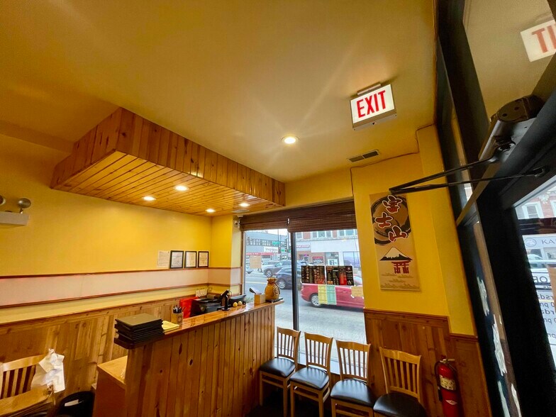 4750 N Western Ave, Chicago, IL à vendre - Photo intérieure - Image 2 de 17